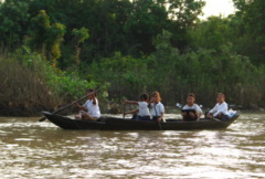 ..people move easily by boat.. click for full size picture